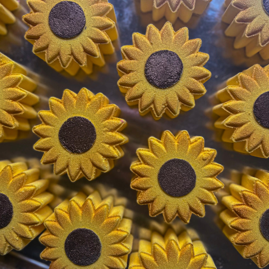 Foaming Sunflower Bath Bomb