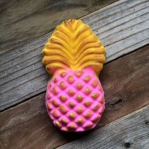 Foaming Bath Bomb (Painted Pineapple)- Satsuma Guava